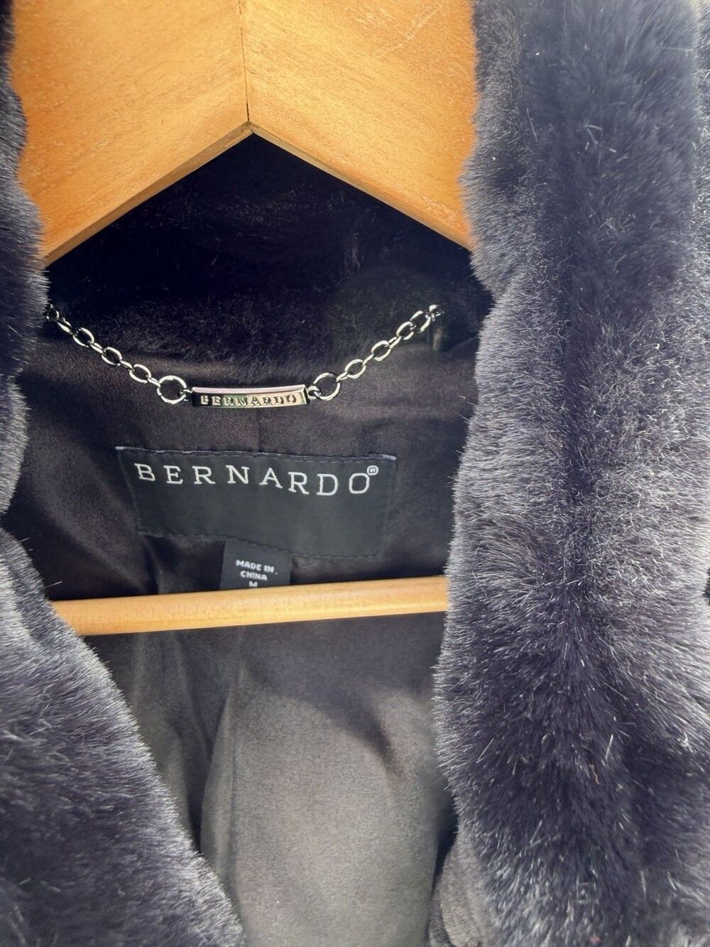 Bernardo Womens Black Chevron Ribbed FauxFur Bomber Jacket Size M Old Money Glam - Picture 6 of 11